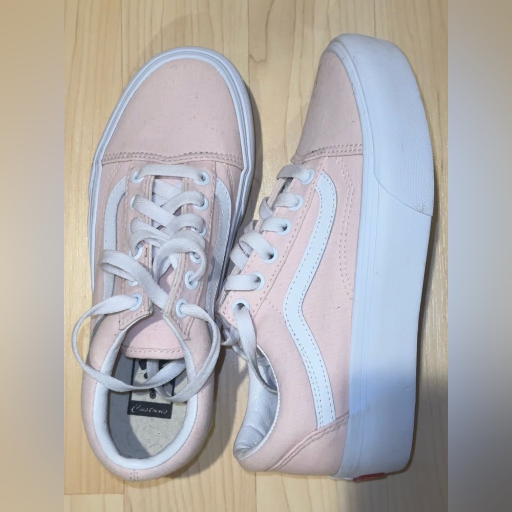 Brand New Vans Pink and White Skate Sneakers